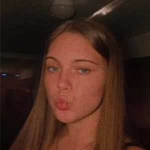 Meet your Posher, Katelyn